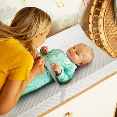 Munchkin Soft Diaper Changing Pad Covers - Warm White - 2pk 1 Munchkin Soft Diaper Changing Pad Covers - Warm White - 2pk