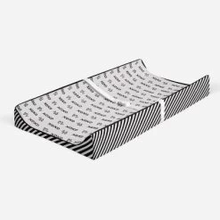 Bacati - Love Black/White Kisses N Hugs Changing Pad Cover