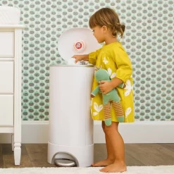 Munchkin STEP Diaper Pail, Powered By Arm & Hammer -Baby Care Deals Store GUEST b9d822ce 784c 4b02 a2c0 45aedec875b4 1