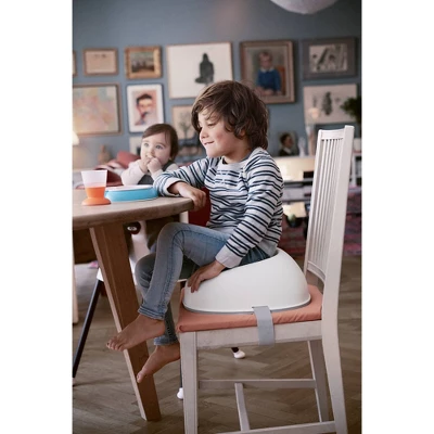 Babybjorn BABYBJÖRN Booster Seat - White 3 Babybjorn BABYBJÖRN Booster Seat - White - Image 3